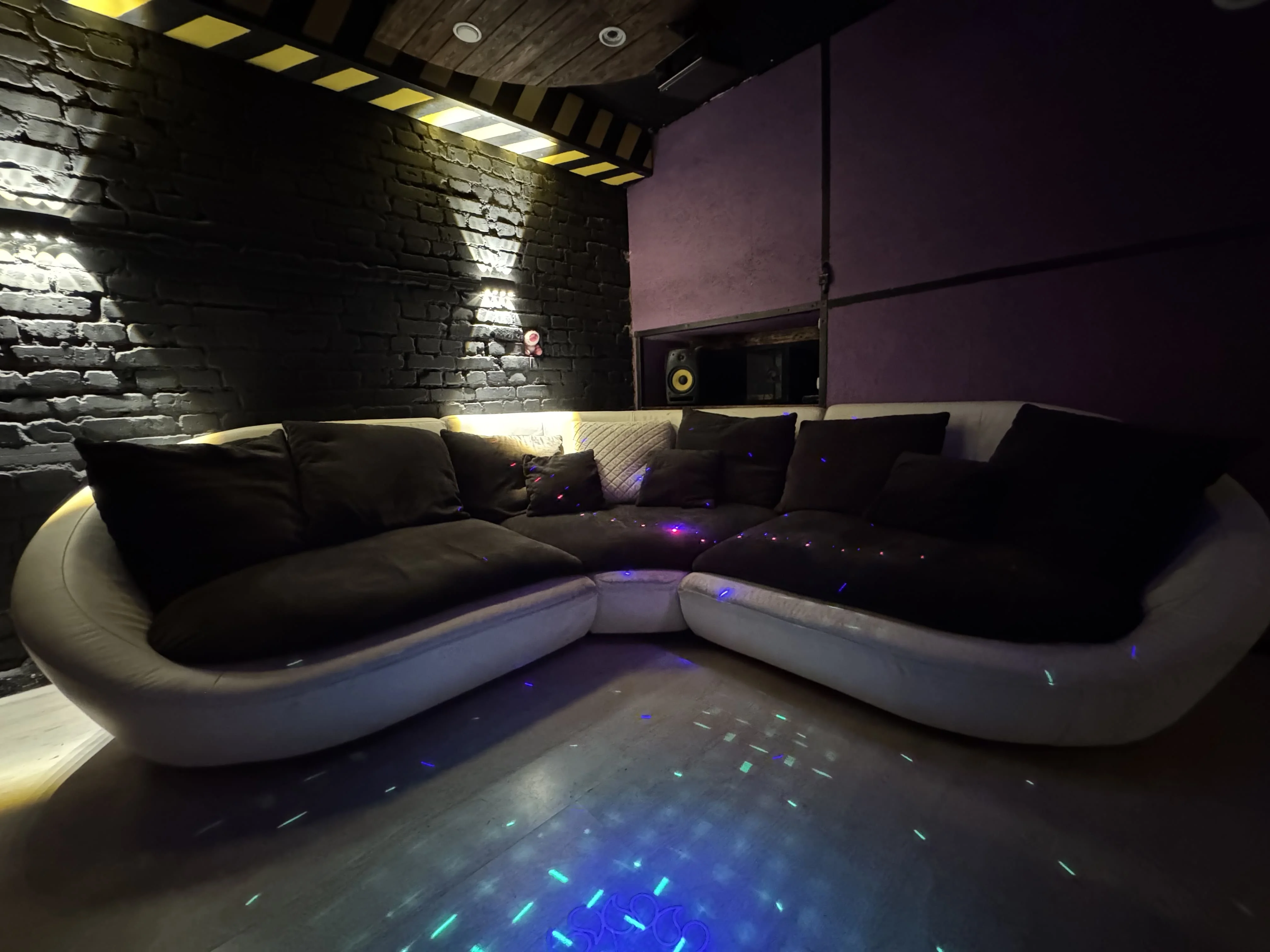 фото №3 проекта KIBERLOUNGE